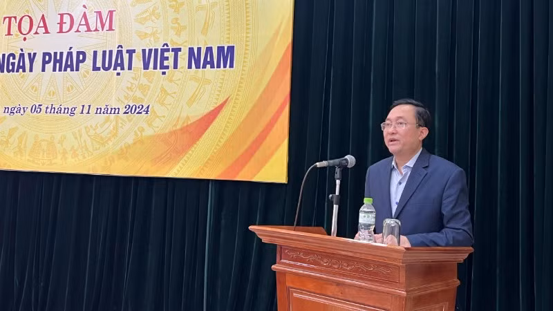Phó Cục trưởng Cục Phổ biến, giáo dục pháp luật Phan Hồng Nguyên phát biểu khai mạc.