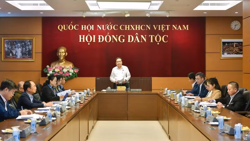 Quang cảnh phiên họp. (Ảnh: Duy Linh)