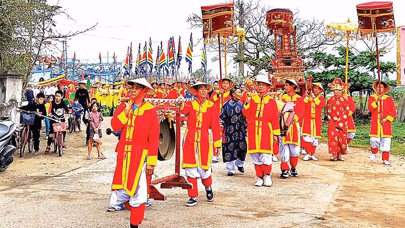 Lễ hội đầu năm ở làng biển Cảnh Dương, huyện Quảng Trạch (Quảng Bình).