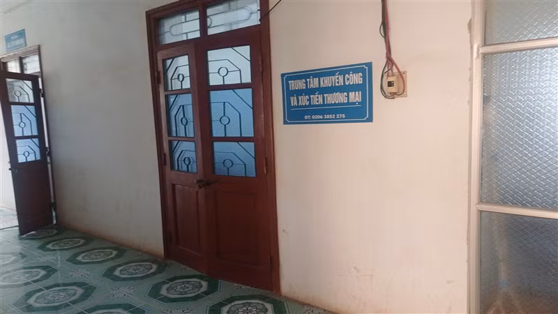Tầng 3 của khu nhà ở vận động viên đang cho Trung tâm Khuyến công và xúc tiến thương mại tỉnh Cao Bằng mượn làm trụ sở.