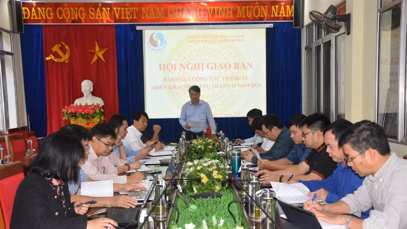 Sở Tài nguyên và Môi trường tỉnh Cao Bằng triển khai nhiệm vụ những tháng cuối năm, trong đó, có phối hợp giải quyết vướng mắc trong giấy chứng nhận quyền sử dụng đất cho người dân. (Ảnh: Sở Tài nguyên và Môi trường Cao Bằng)