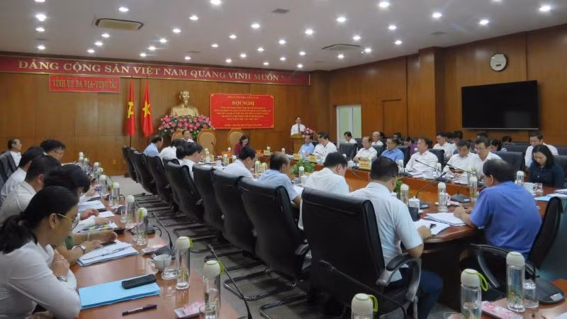 Toàn cảnh hội nghị tổng kết thực hiện Nghị quyết số 18-NQ/TW.