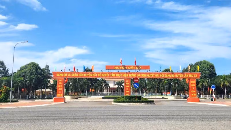 Trụ sở làm việc của Đảng bộ huyện Long Đất mới đặt tại Trung tâm Hành chính huyện Đất Đỏ.