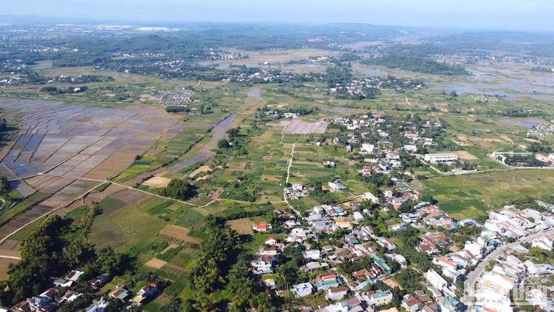 Dự án giao thông trọng điểm Hoàng Sa-Dốc Sỏi được kỳ vọng cơ hội phát triển cho các vùng vệ tinh của tỉnh Quảng Ngãi.