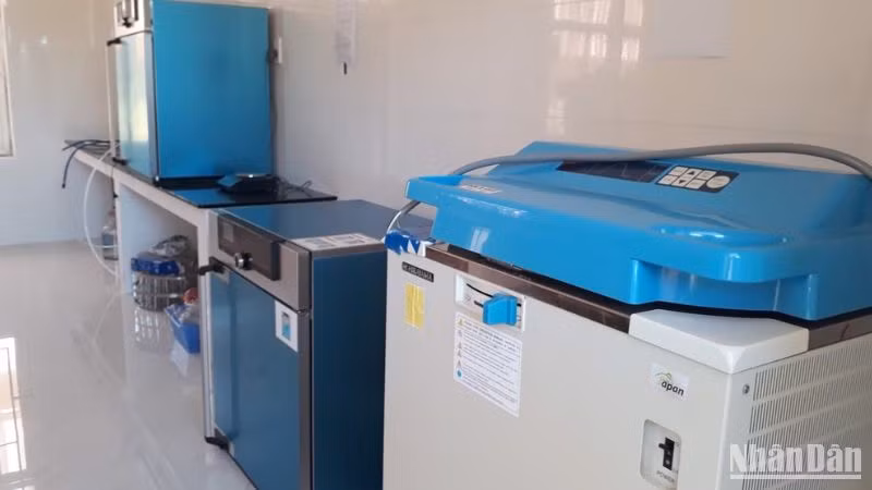 Thiết bị phòng Thí nghiệm công nghệ sinh học của Trung tâm ứng dụng khoa học và công nghệ.