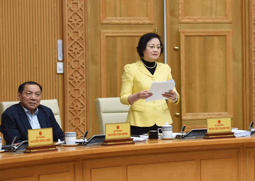 Bộ trưởng Nội vụ Phạm Thị Thanh Trà phát biểu tại Phiên họp. (Ảnh TRẦN HẢI) Bộ trưởng Nội vụ Phạm Thị Thanh Trà phát biểu tại Phiên họp. (Ảnh TRẦN HẢI)