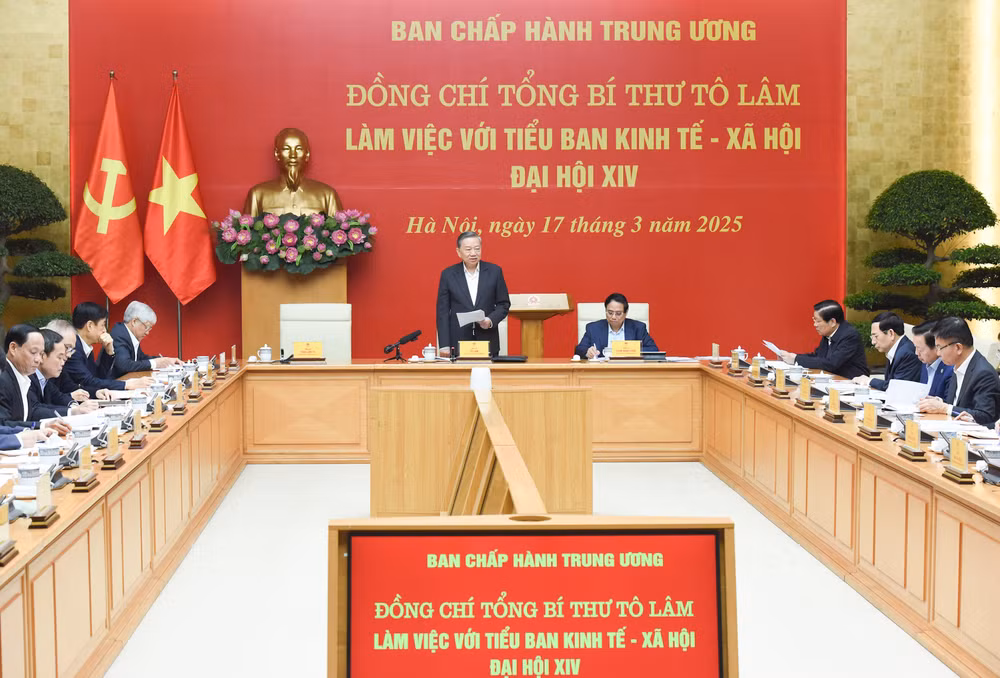 Đây là buổi làm việc quan trọng để hoàn thiện dự thảo Báo cáo Đánh giá 5 năm thực hiện Chiến lược phát triển kinh tế-xã hội 10 năm 2021-2030, phương hướng, nhiệm vụ phát triển kinh tế-xã hội 5 năm 2026-2030, trước khi trình Hội nghị Trung ương 11.