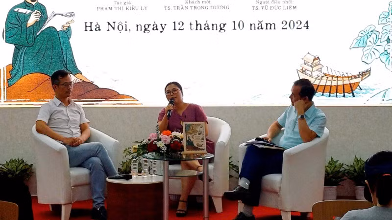 Các diễn giả chia sẻ nhiều thông tin thú vị về chữ Quốc ngữ.