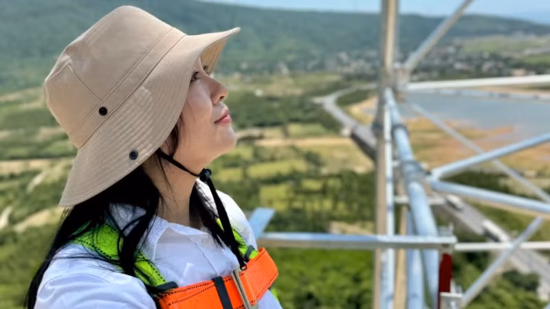 Đạo diễn Việt Bắc sinh năm 1990.