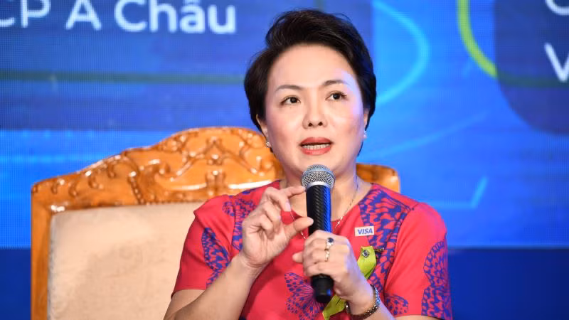 Bà Đặng Tuyết Dung, Giám đốc Visa Việt Nam và Lào chia sẻ về vấn đề an toàn và bảo mật. Bà Đặng Tuyết Dung, Giám đốc Visa Việt Nam và Lào chia sẻ về vấn đề an toàn và bảo mật.