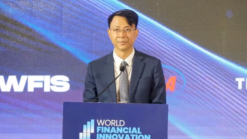 Ông Lê Anh Dũng, Phó Vụ trưởng Vụ Thanh toán, Ngân hàng Nhà nước phát biểu tại hội nghị.