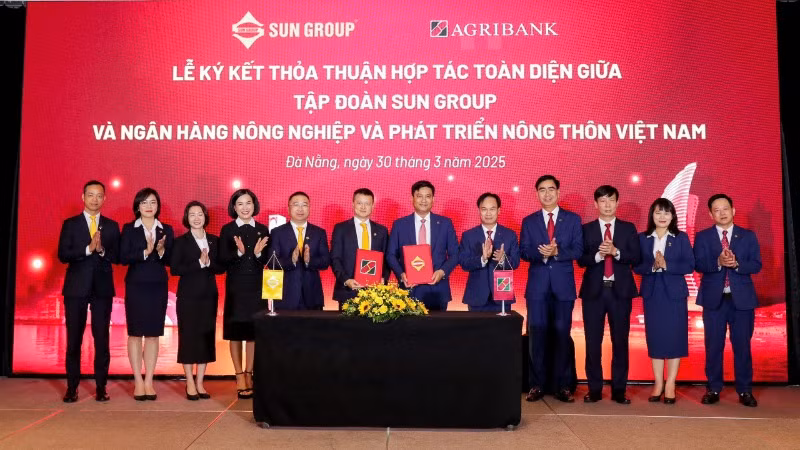 Nguồn vốn Agribank thúc đẩy kinh tế tư nhân phát huy vai trò trụ cột quan trọng của nền kinh tế. Nguồn vốn Agribank thúc đẩy kinh tế tư nhân phát huy vai trò trụ cột quan trọng của nền kinh tế.