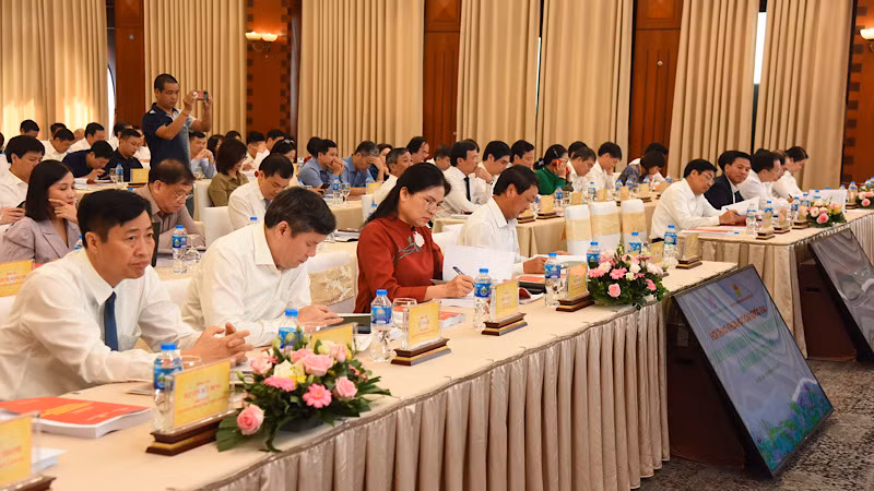 Các đại biểu tham dự Hội thảo.