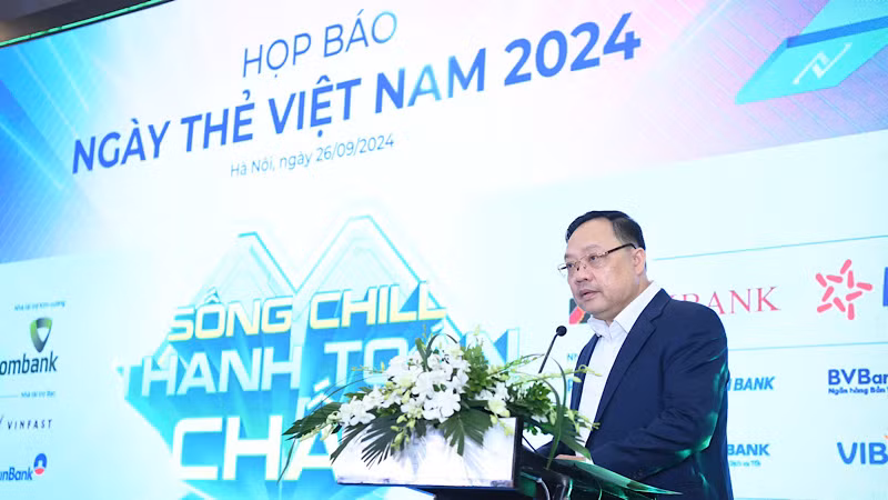 Vụ trưởng Vụ Thanh toán Phạm Anh Tuấn phát biểu tại cuộc họp báo.