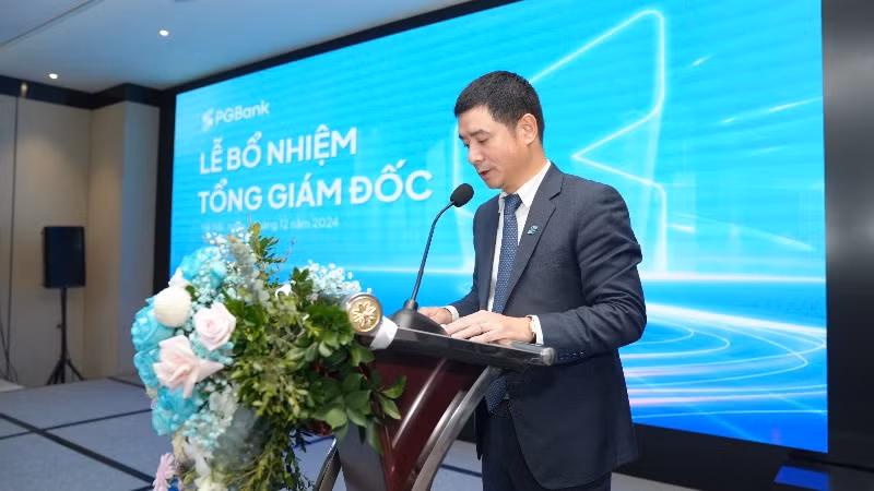 Tân Tổng Giám đốc Nguyễn Văn Hương phát biểu.