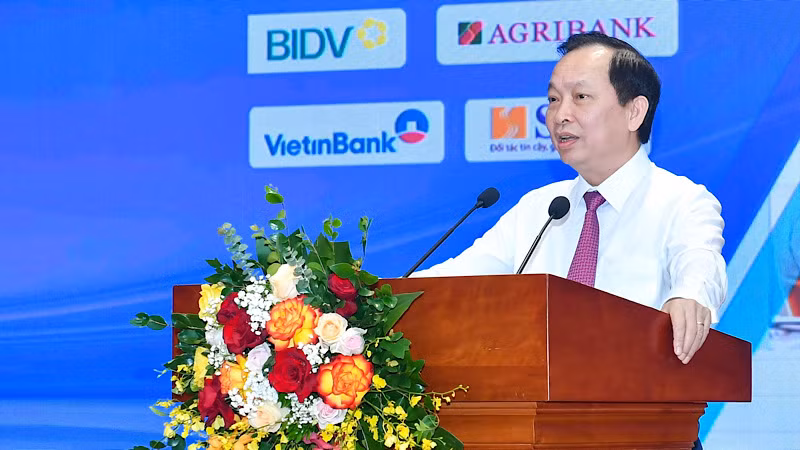 Phó Thống đốc Thường trực Ngân hàng Nhà nước Đào Minh Tú phát biểu tại Hội thảo. Phó Thống đốc Thường trực Ngân hàng Nhà nước Đào Minh Tú phát biểu tại Hội thảo.