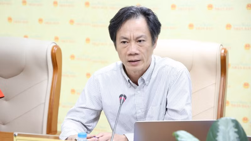 Tiến sĩ Lê Duy Bình phát biểu ý kiến tại cuộc tọa đàm.