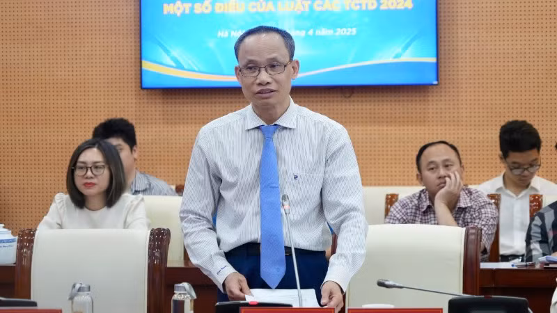 Chuyên gia kinh tế, Tiến sĩ Cấn Văn Lực góp ý kiến cho dự thảo Luật Các tổ chức tín dụng.