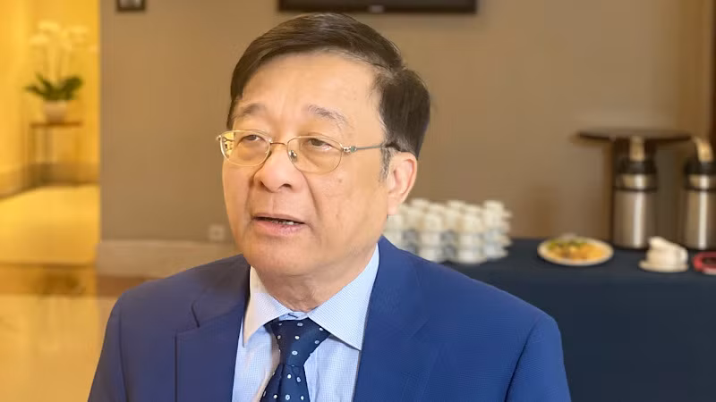 Tiến sĩ Nguyễn Quốc Hùng. Tiến sĩ Nguyễn Quốc Hùng.