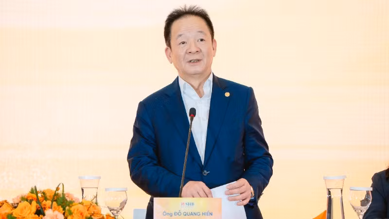 Theo Chủ tịch Hội đồng quản trị SHB Đỗ Quang Hiển, năm nay, ngân hàng có kế hoạch chia cổ tức cho cổ đông với tỷ lệ cao hơn năm trước. Theo Chủ tịch Hội đồng quản trị SHB Đỗ Quang Hiển, năm nay, ngân hàng có kế hoạch chia cổ tức cho cổ đông với tỷ lệ cao hơn năm trước.
