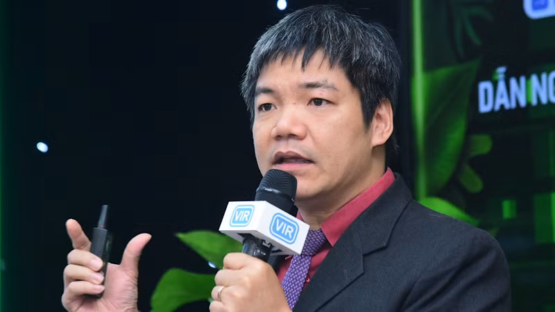 Ông Nguyễn Bá Hùng, Chuyên gia Kinh tế trưởng ADB tại Việt Nam. Ông Nguyễn Bá Hùng, Chuyên gia Kinh tế trưởng ADB tại Việt Nam.