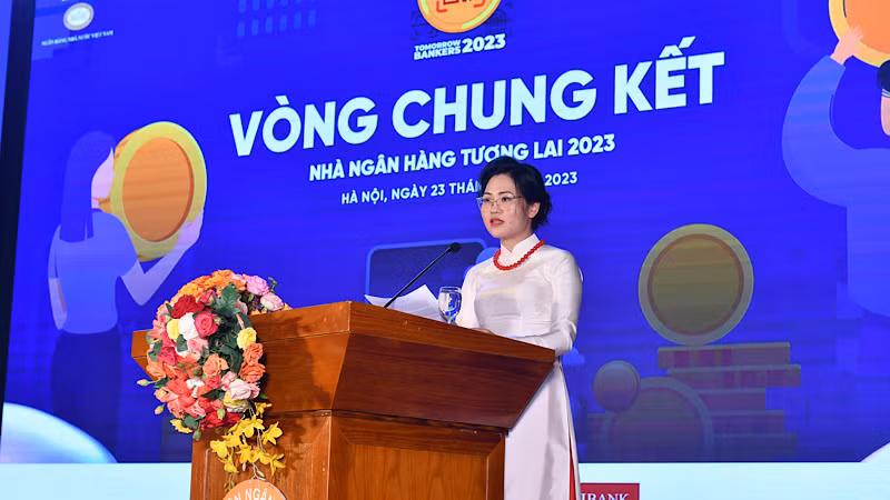 Vụ trưởng Vụ Truyền Thông Ngân hàng Nhà nước Lê Thị Thúy Sen phát biểu.