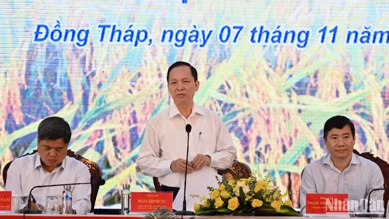 Phó Thống đốc Đào Minh Tú phát biểu tại Hội nghị. Phó Thống đốc Đào Minh Tú phát biểu tại Hội nghị.