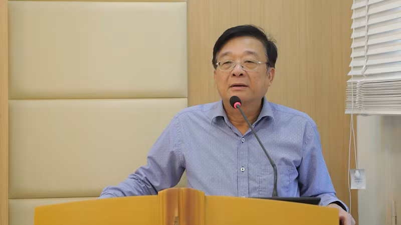 Tiến sĩ Nguyễn Quốc Hùng.