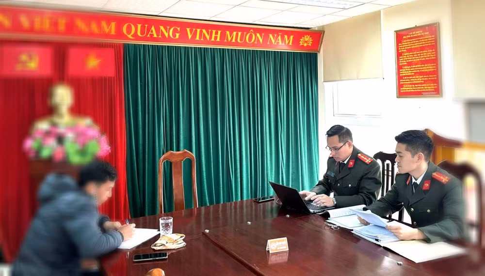 Đối tượng C.V.Q tại cơ quan Công an.
