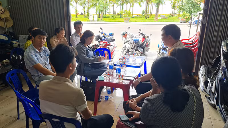 Đoàn liên ngành kiểm tra thực tế tại quán Ốc Mẹt.