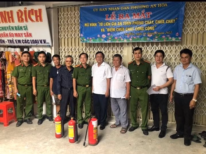 Công an phường An Hòa ra mắt tổ dân cư an toàn phòng cháy, chữa cháy.
