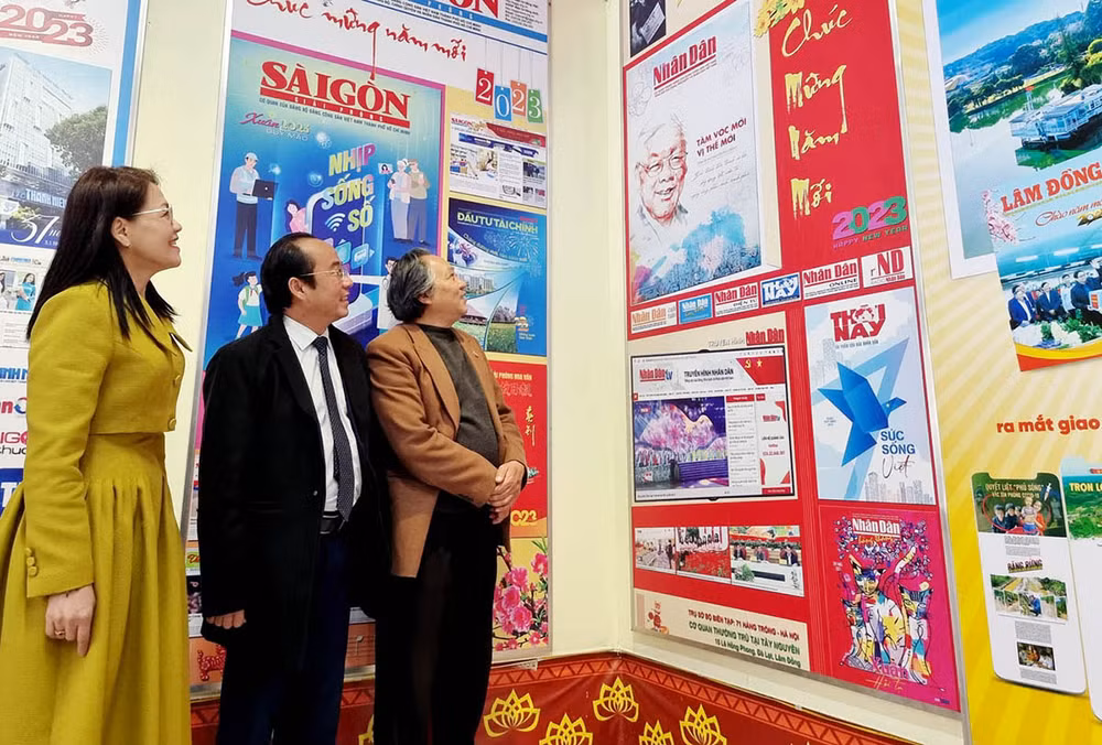 Không gian giới thiệu Báo Nhân Dân tại Hội báo Xuân Lâm Đồng.