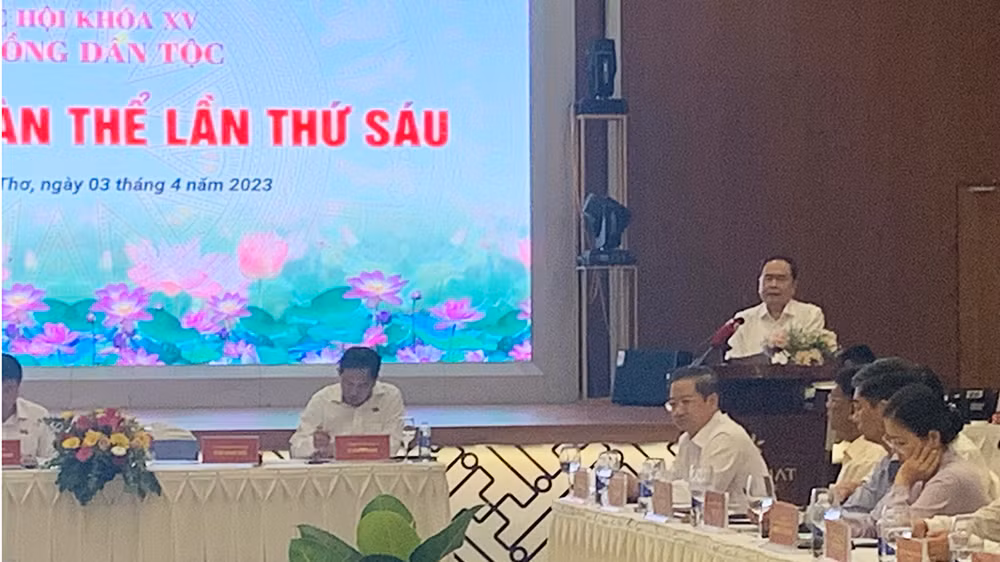 Phó Chủ tịch Thường trực Quốc hội Trần Thanh Mẫn phát biểu ý kiến tại phiên họp.