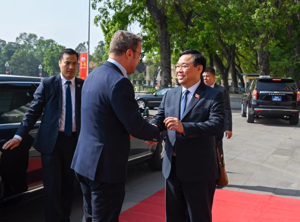 [Ảnh] Chủ tịch Quốc hội Vương Đình Huệ hội kiến Thủ tướng Đại Công quốc Luxembourg Xavier Bettel ảnh 1