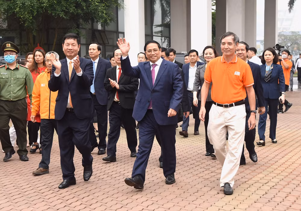 Thủ tướng Phạm Minh Chính đến thăm Trường Đại học FPT. Thủ tướng Phạm Minh Chính đến thăm Trường Đại học FPT.