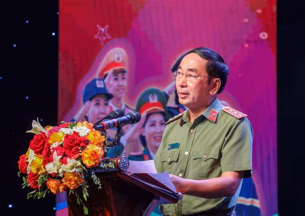Thứ trưởng Trần Quốc Tỏ phát biểu tại lễ tuyên dương.