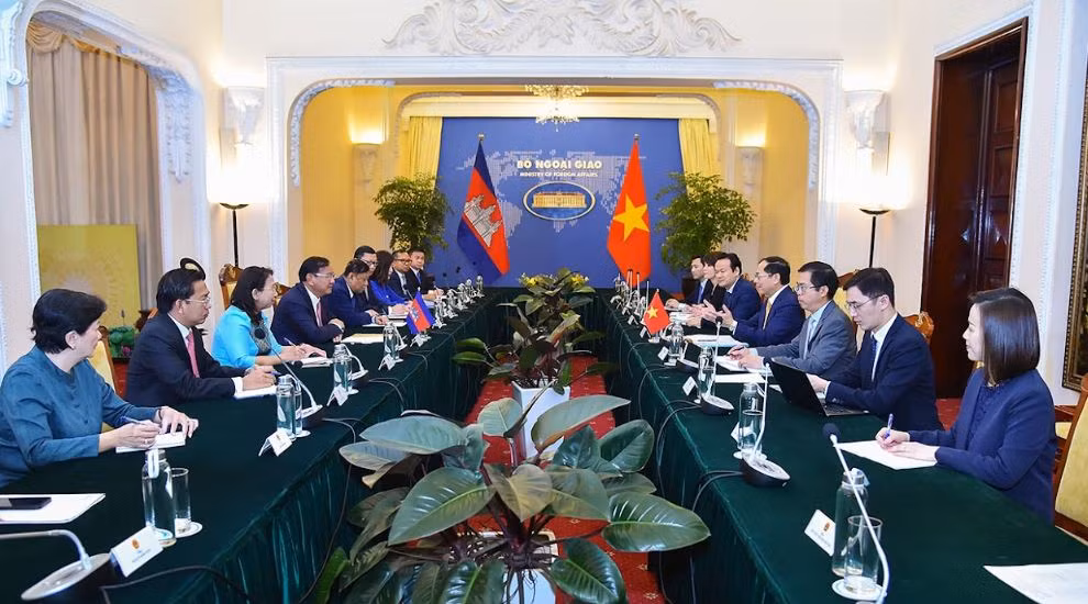 Quang cảnh buổi hội đàm. (Ảnh: Báo Thế giới &amp; Việt Nam)