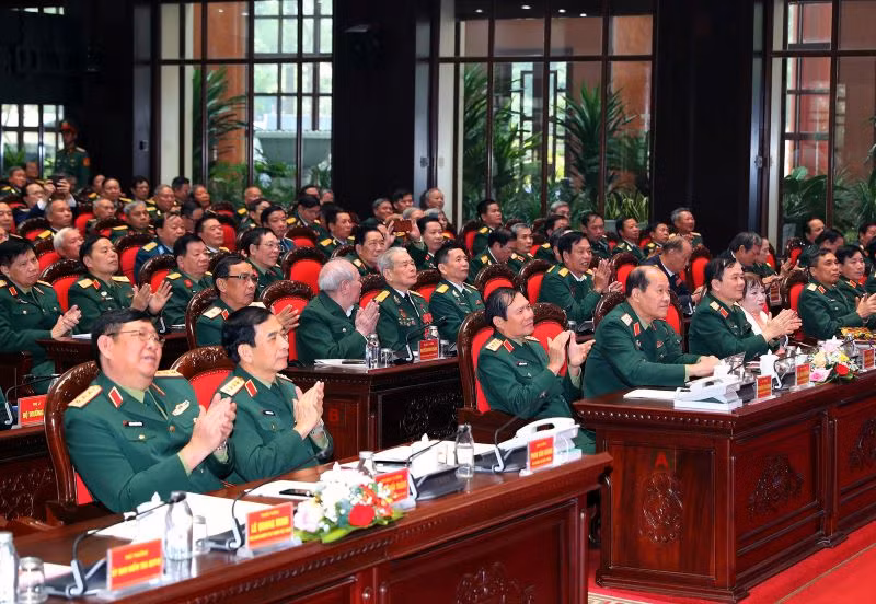 Các đại biểu tham dự buổi gặp mặt.