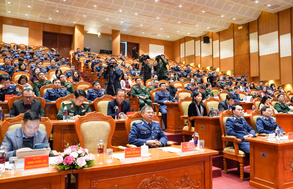 Các đại biểu tham dự buổi gặp mặt. Các đại biểu tham dự buổi gặp mặt.