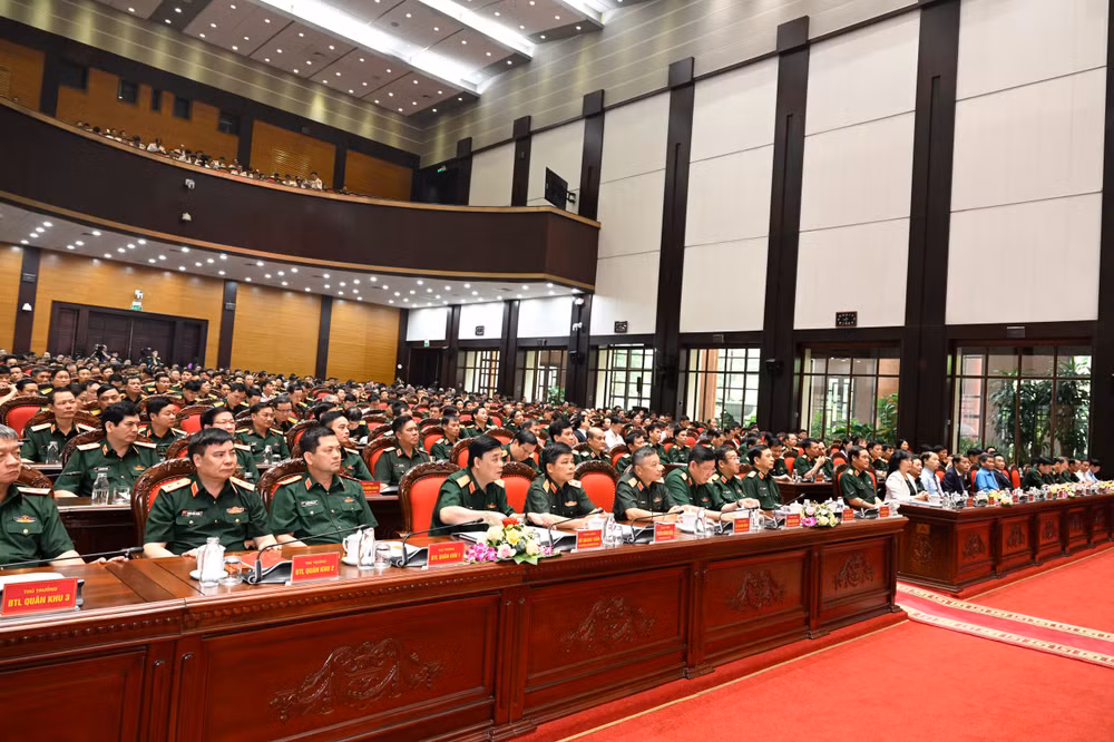 Các đại biểu dự hội nghị.