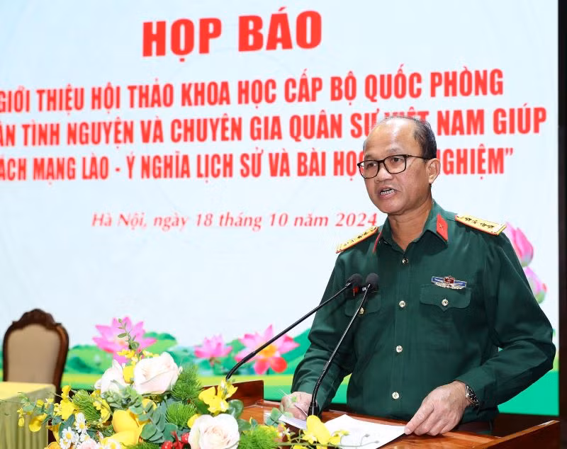 Đại tá, TS Lê Thanh Bài, Phó Viện trưởng Viện Lịch sử Quân sự thông tin về công tác chuẩn bị Hội thảo.