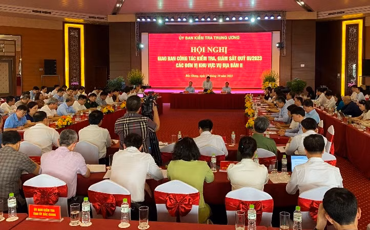 Hội nghị giao ban công tác kiểm tra, giám sát quý III/2023 các đơn vị thuộc Vụ địa bàn II của Ủy ban Kiểm tra Trung ương.