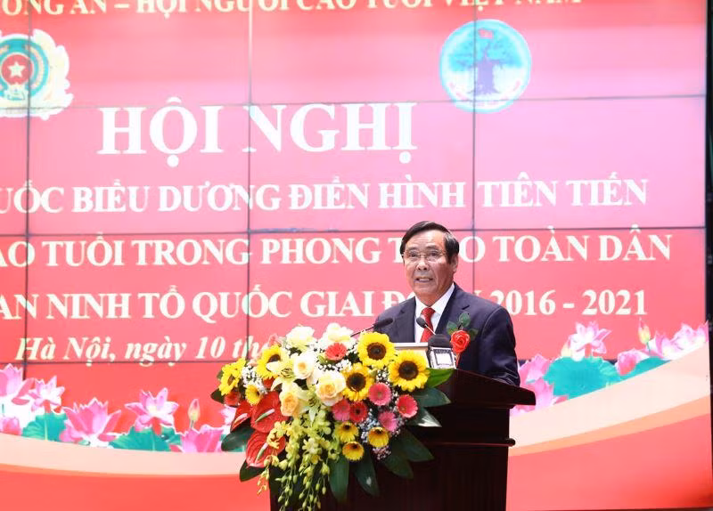 Đồng chí Nguyễn Thanh Bình, Chủ tịch Hội Người cao tuổi Việt Nam phát biểu khai mạc Hội nghị. 