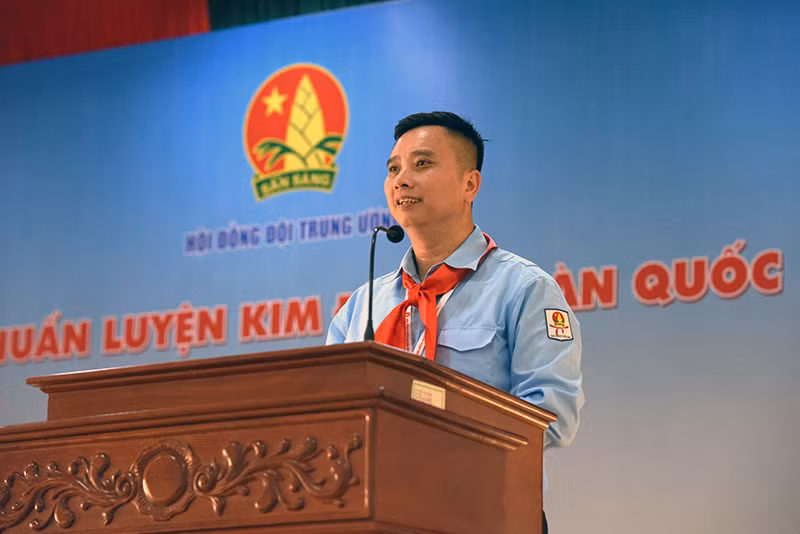 Đồng chí Lê Anh Quân phát biểu ý kiến tại Lễ khai mạc Trại huấn luyện.