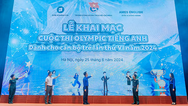 Đại diện Trung ương Đoàn và các đơn vị liên quan thực hiện nghi thức khai mạc Cuộc thi.