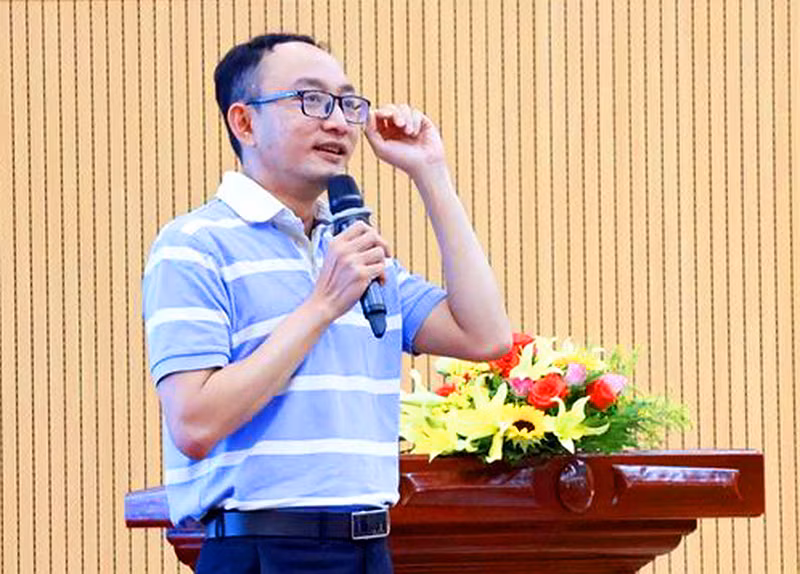 Thạc sĩ Phạm Công Nhật. Thạc sĩ Phạm Công Nhật.