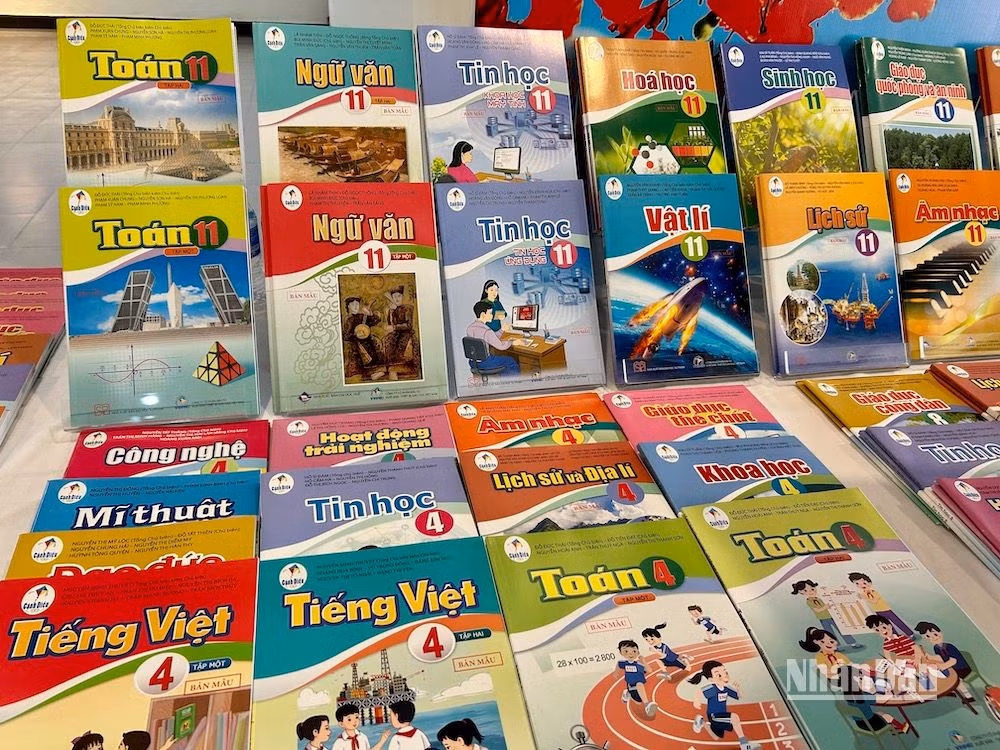Sách giáo khoa theo Chương trình giáo dục phổ thông mới, thuộc bộ Cánh Diều (Ảnh: THANH XUÂN)