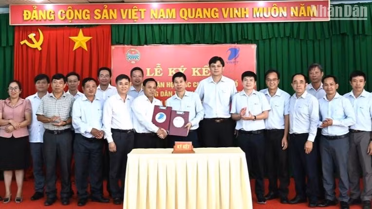 Hội Nông dân tỉnh Bình Phước ký kết hợp tác với VNPT Bình Phước
