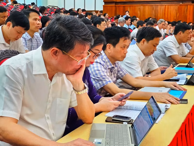 Các đại biểu tham dự hội nghị. Các đại biểu tham dự hội nghị.