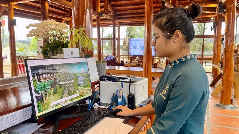 Quầy lễ tân Minawa Kênh Gà resort & spa Ninh Bình. (Ảnh: Yến Trinh) Quầy lễ tân Minawa Kênh Gà resort & spa Ninh Bình. (Ảnh: Yến Trinh)